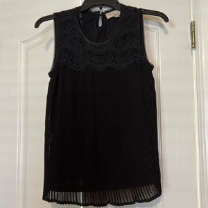 LOFT black sleeveless blouse - pleated and lace